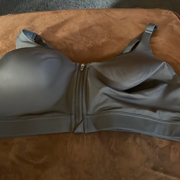 Old Navy Intimates & Sleepwear Nwt Sports Bra 44ddd Black Poshmark